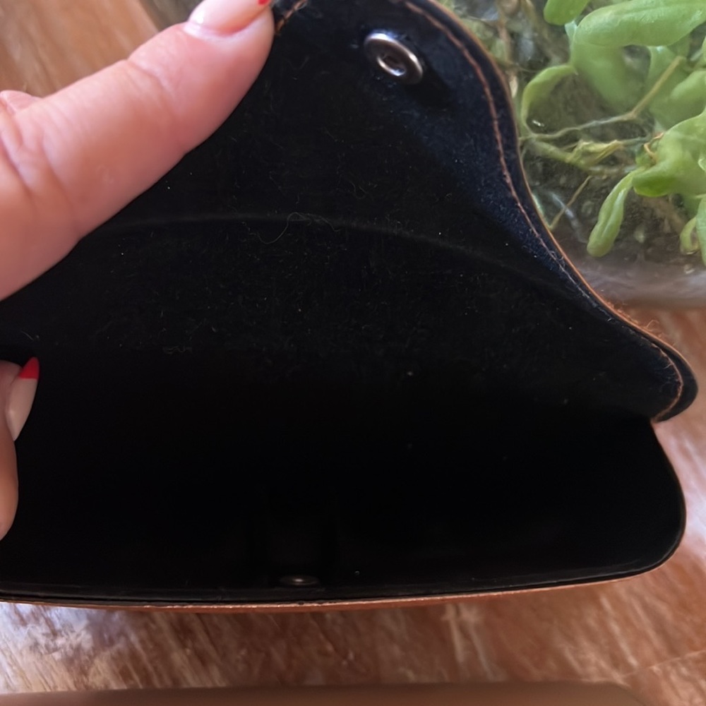 Sunglasses case - Picture 2 of 2